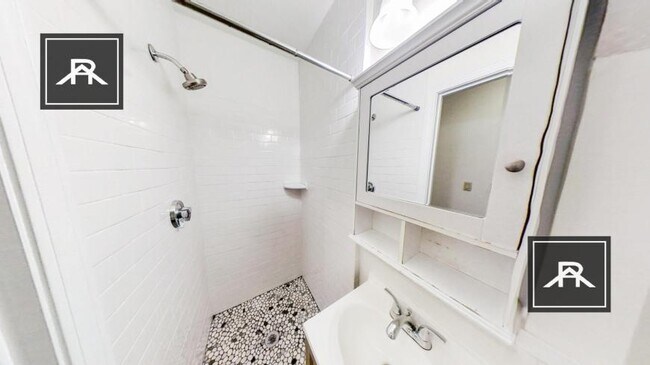 Building Photo - 4 bedroom in Boston MA 02120