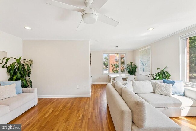 Foto del edificio - 2400 41st St NW