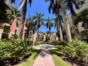 Building Photo - 630 S Sapodilla Ave