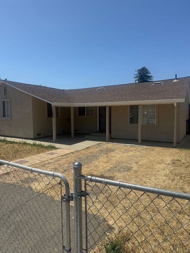 Great 2 Bedrooms 1 Bath - Great 2 Bedrooms 1 Bath House