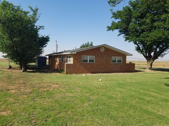 Building Photo - 8902 E County Rd 7700