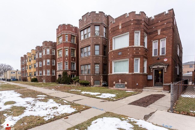 Well maintained block - 8226 S Vernon Ave
