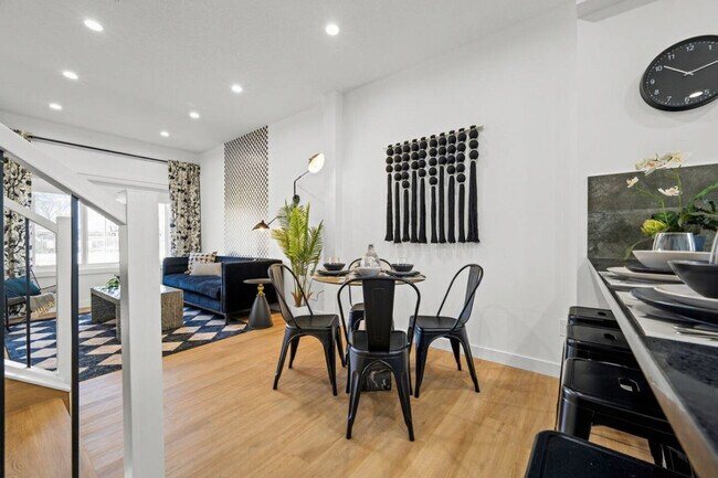 Building Photo - 11025-11155 155 St NW