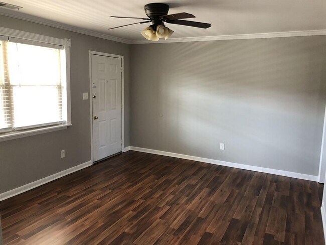 Building Photo - 11825 E Gateway Drive Apt D - 1
