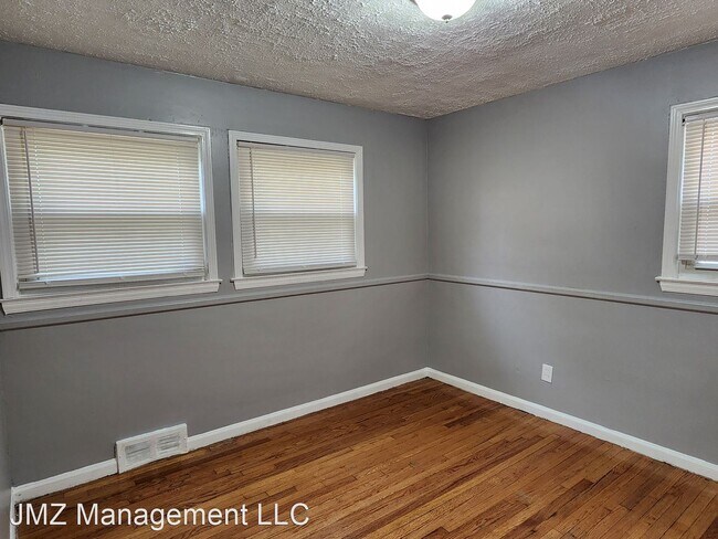 Building Photo - 3 br, 1 bath House - 1279 Woodland Dr.