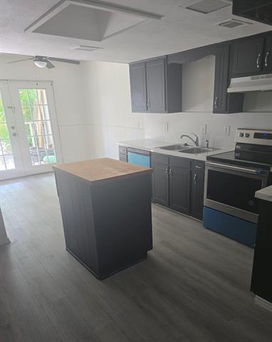 Foto del edificio - 606 Towne House Ln