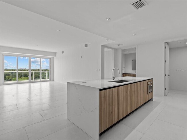 Foto del edificio - 1020 Sunset Point Rd