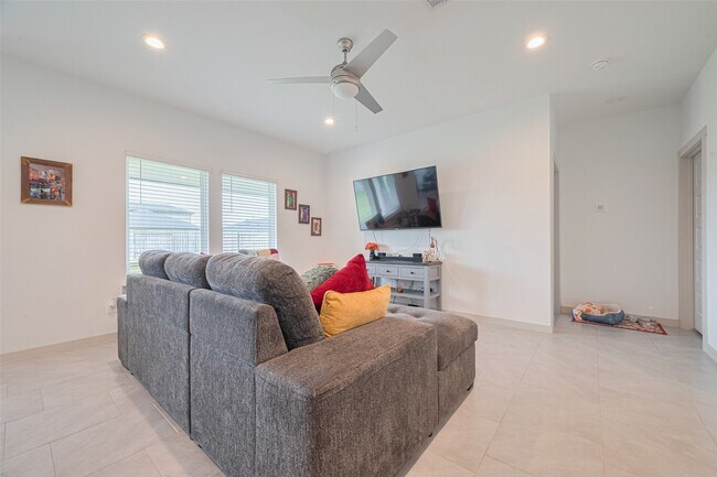 Foto del edificio - 28910 Yachting Pt Ct