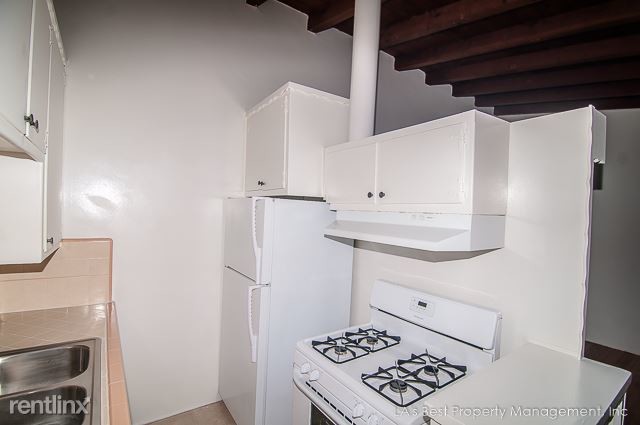 Building Photo - 1 br, 1 bath  - 3111 Colorado Ave Unit E