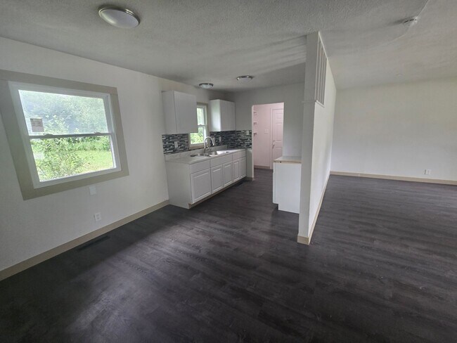 Foto del edificio - Beautiful 3 bed 1 bath house