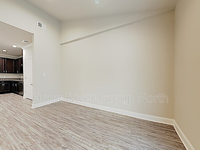Foto del edificio - 5844 Bradford Lake Ln