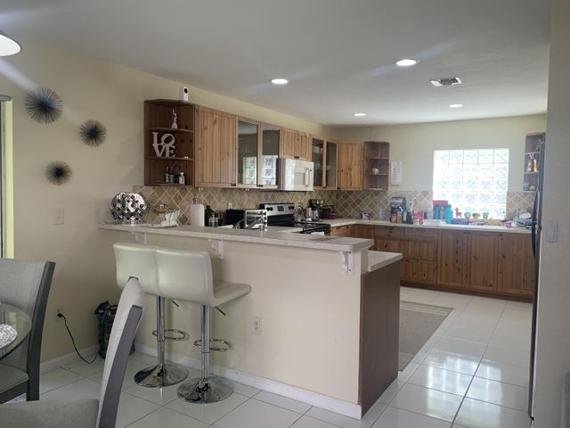 Foto del edificio - 5605 Rambler Rose Way