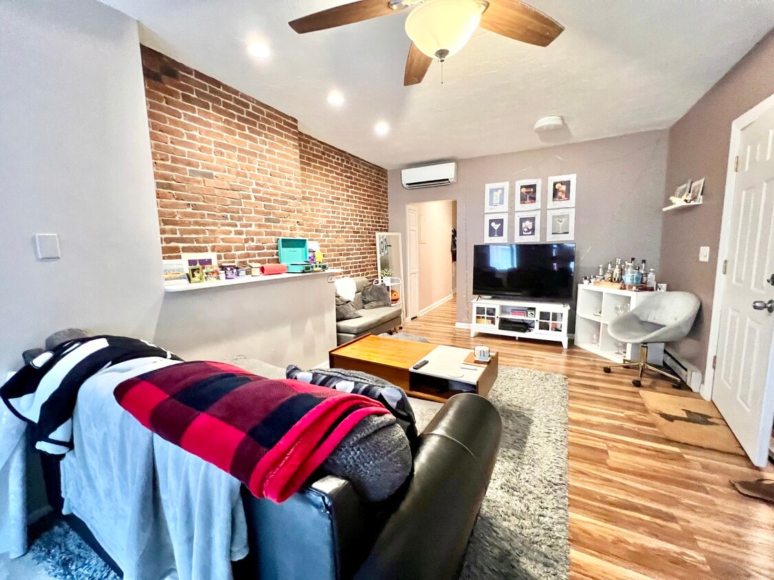 Primary Photo - 246 North St