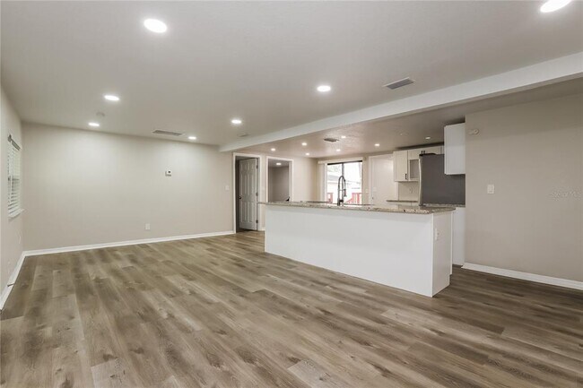Foto del edificio - 4501 52nd Ave N