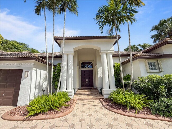 Foto del edificio - 2514 Poinciana Dr