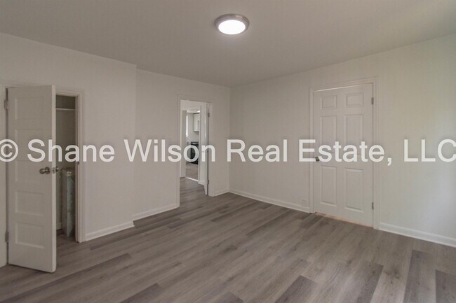 Building Photo - 3211 Curtis St