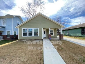 Building Photo - 924 E Annie St