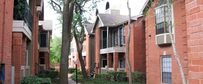 Redford Park - The Reston Apartments