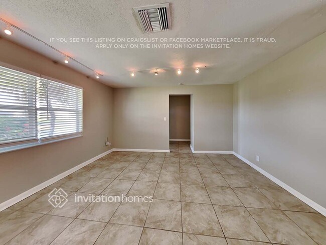 Foto del edificio - 7616 NW 40th St
