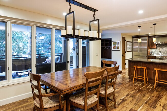 Foto del edificio - 611 S W End St