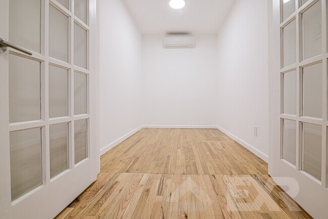 Building Photo - 310 Sumpter St