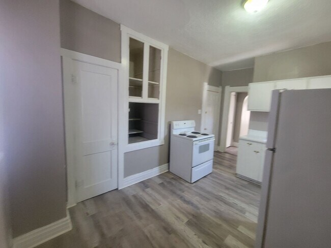 Foto del edificio - 924 W 5th St