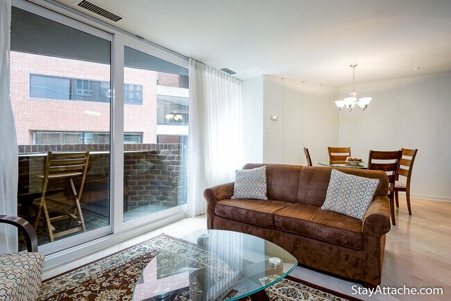 Foto del edificio - 3222 Cherry Hill Ln NW