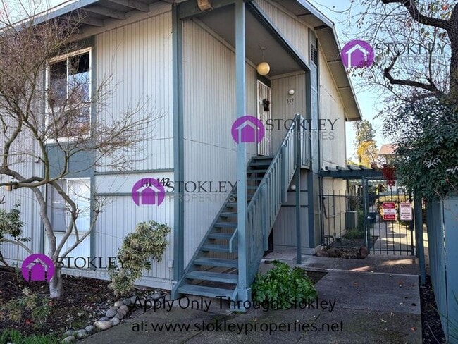 Foto del edificio - 1036 Oak Grove Rd