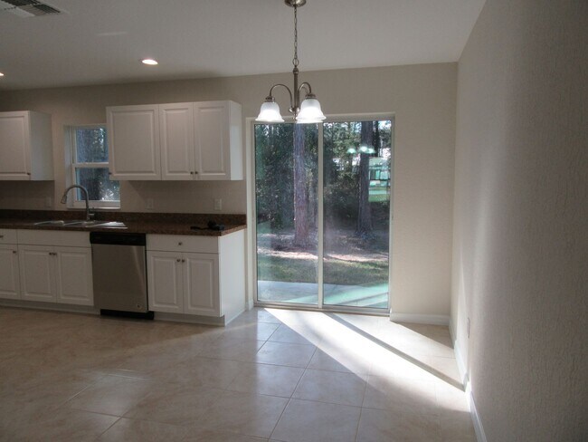 Foto del edificio - Beautiful home in Silver Springs