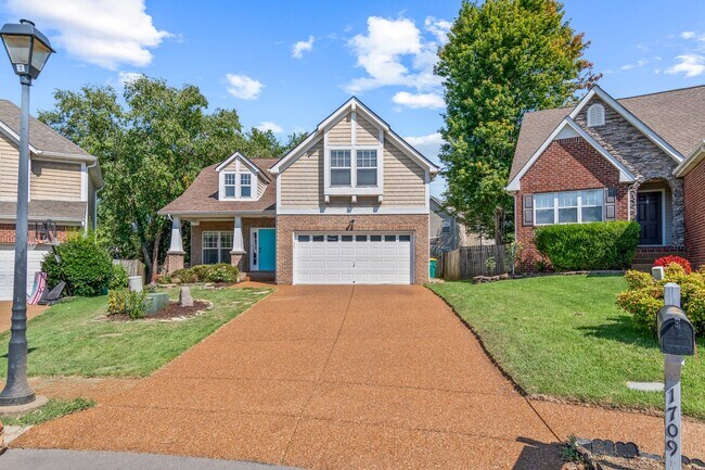 Building Photo - 1709 Freiburg Dr