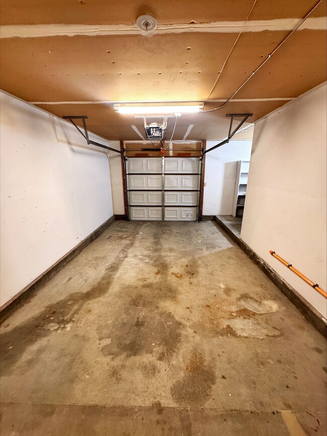 141 CASTILLO - Edson - Military Housing