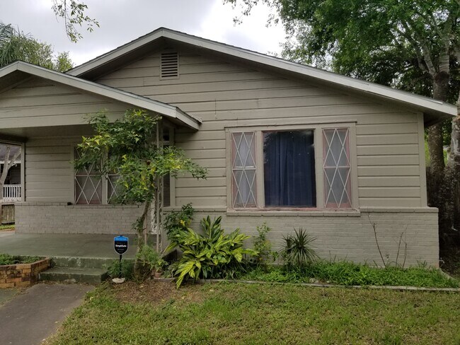 Foto del edificio - 1117 E Nettie Ave