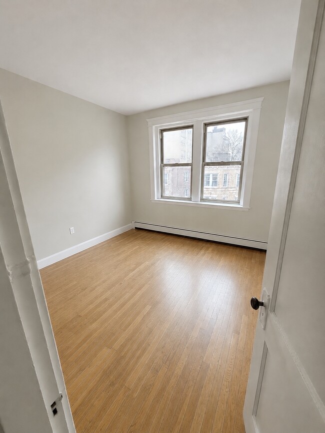 Building Photo - 15 Colborne Rd