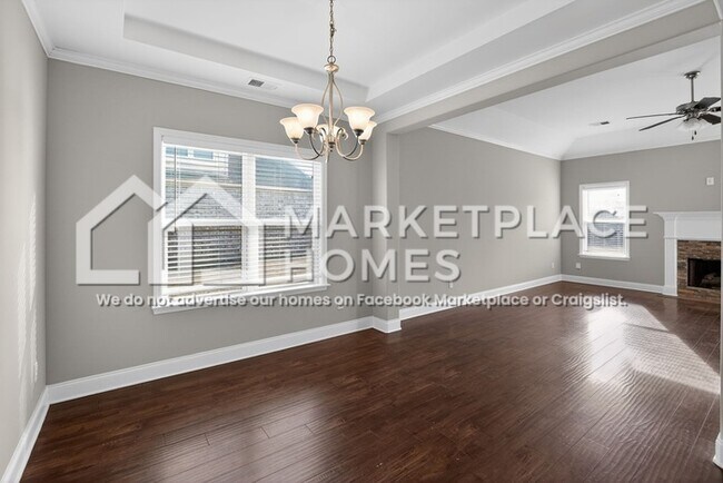 Foto del edificio - 8295 Blue Ridge Dr