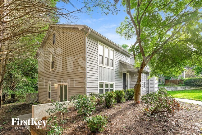 Foto del edificio - 137 Carrisbrooke Ln