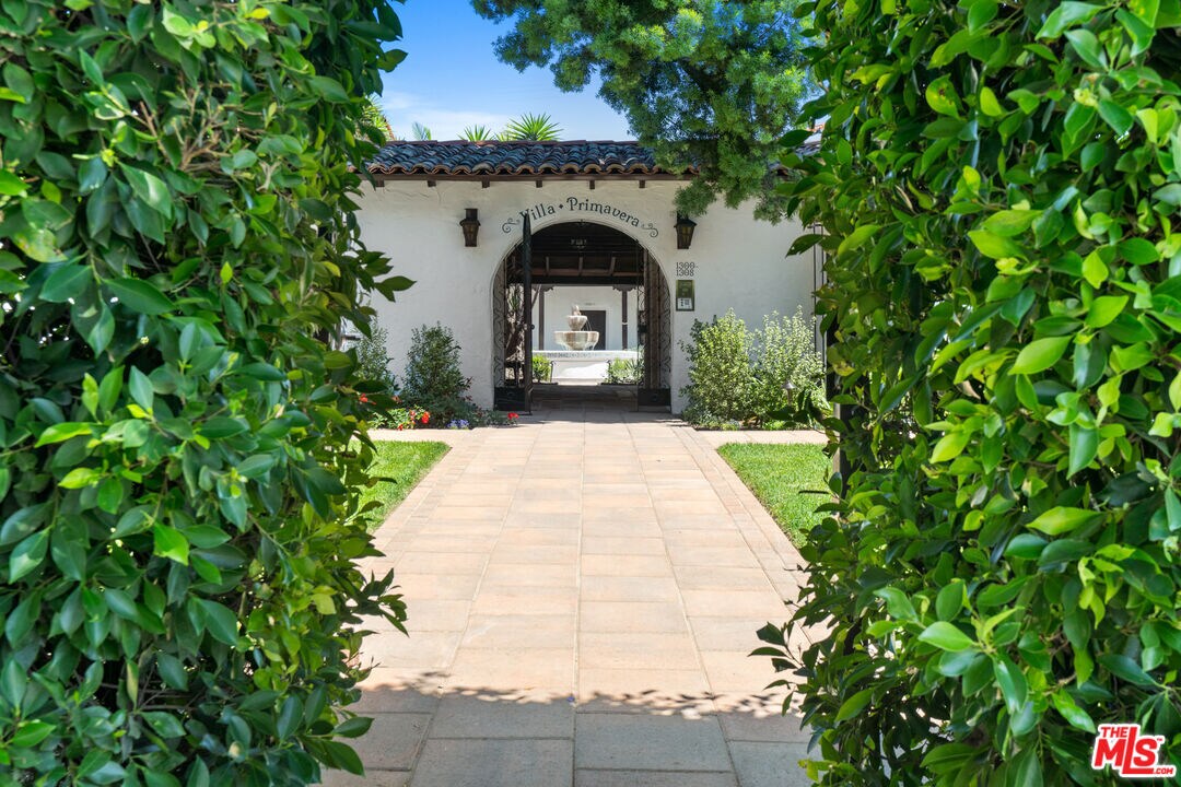 Foto principal - 1308 N Harper Ave