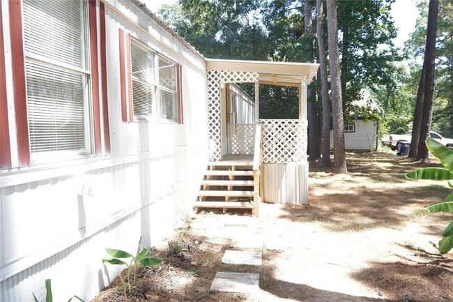 Building Photo - 10970 Maywood St