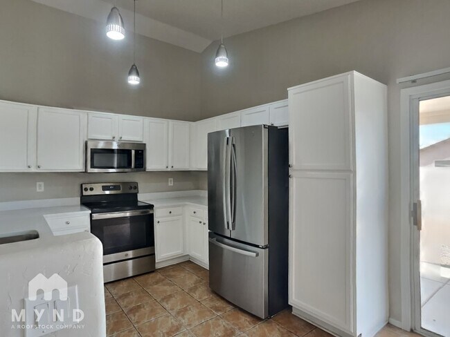 Foto del edificio - 2904 E Mineral Park Rd