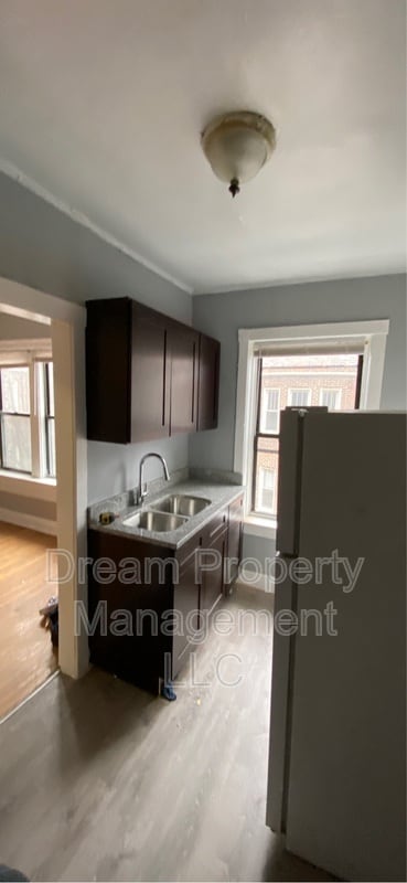 Building Photo - 4408 S Drexel Blvd