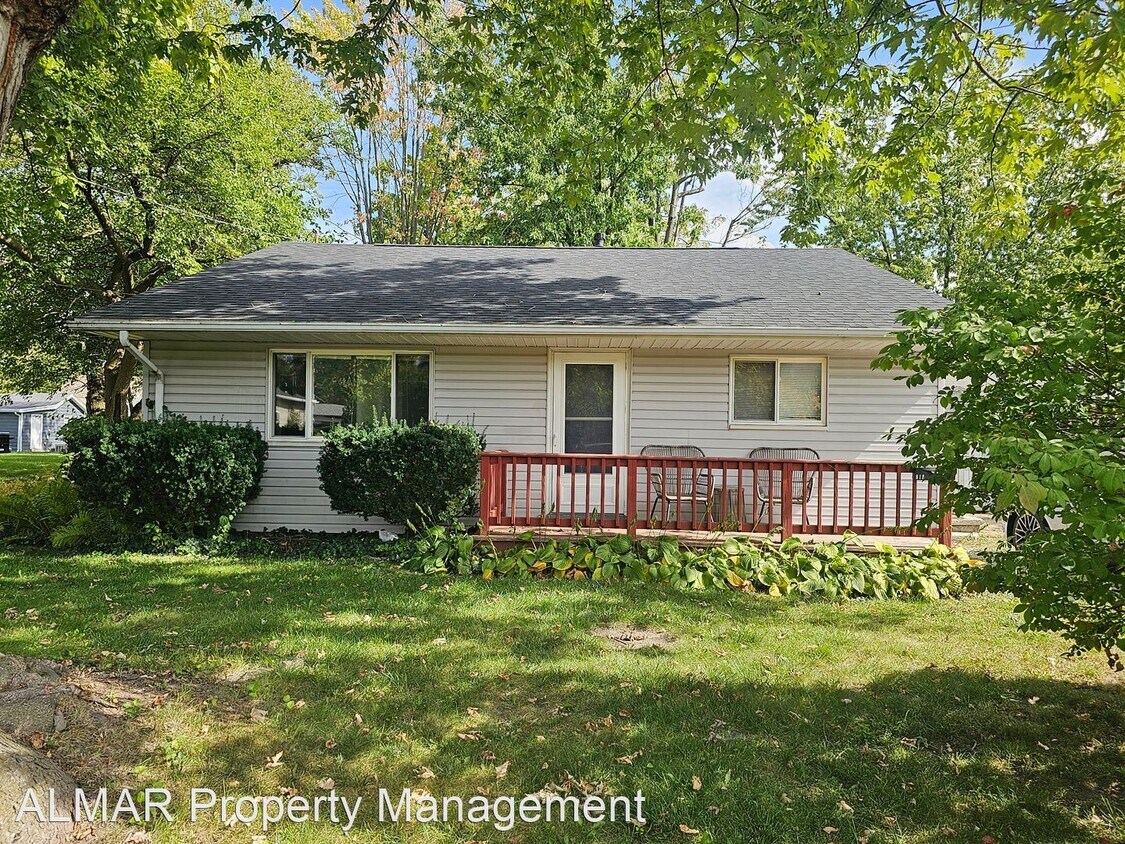Primary Photo - 2 br, 1 bath House - 812 N. Summit