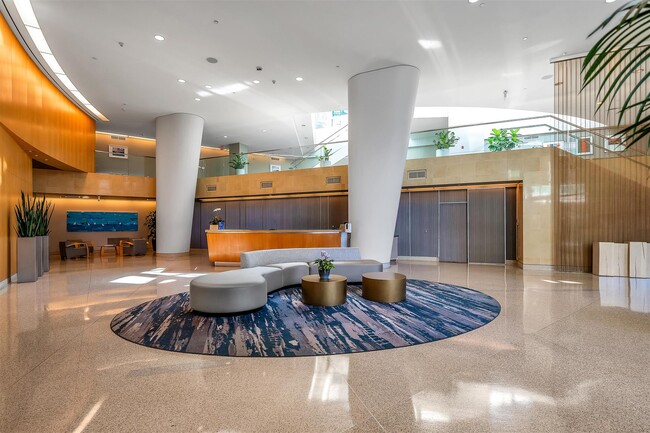 Building Photo - 13600 MARINA POINTE Dr
