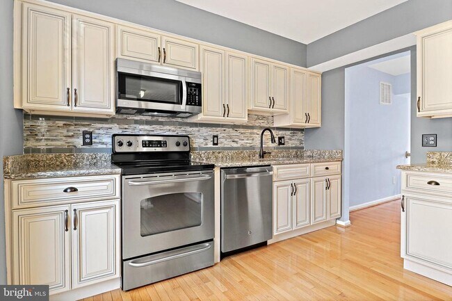 Building Photo - 9553 Cherry Oak Ct