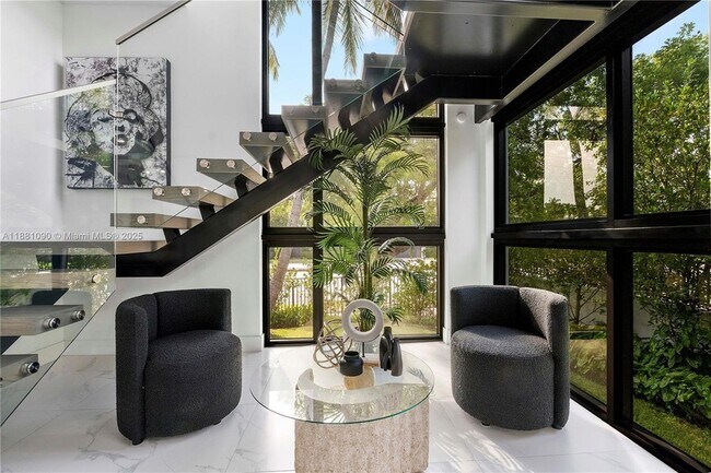 Foto del edificio - 4364 Alton Rd