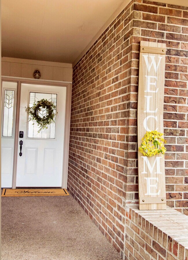 Entrada principal - 332 N Delaware Ave