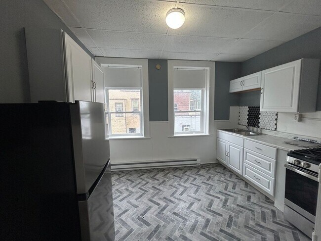 Foto del edificio - 663 2nd Ave