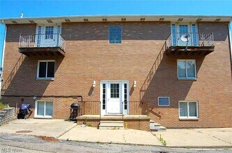 Building Photo - 28 Pioneer Dr