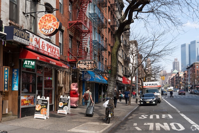 Many restaurant options on 9th Avenue
