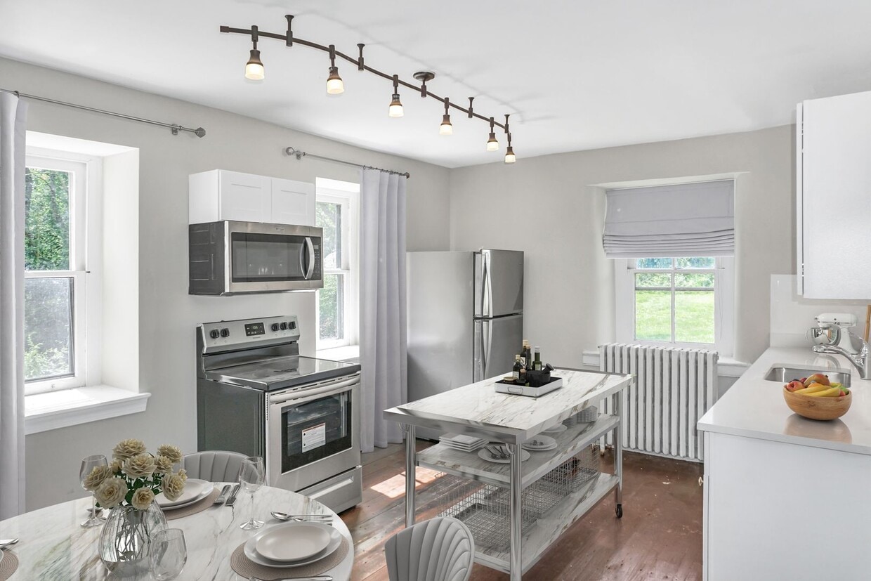 Primary Photo - Spacious 3 bedroom / 2 bath in Perkiomenville