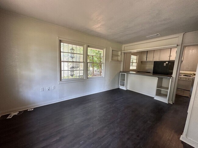 Foto del edificio - Remodeled 3 Bedroom Home