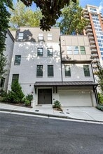 Building Photo - 1819 Huntington Hills Ln NW
